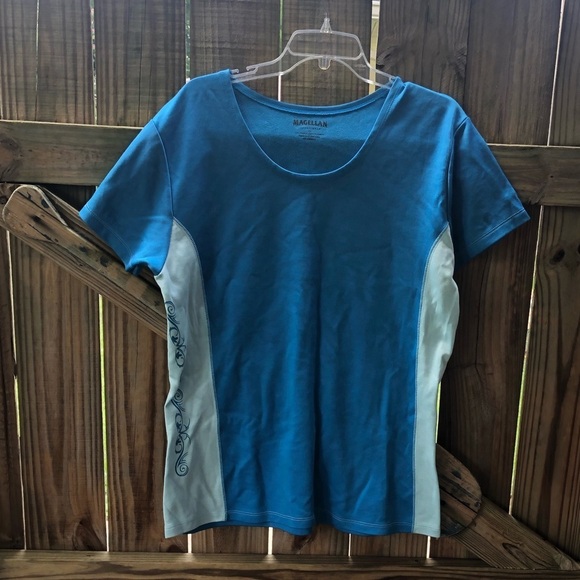 Magellan Sportswear 2Tone Blue Short Sleeve Tshirt - Picture 1 of 5